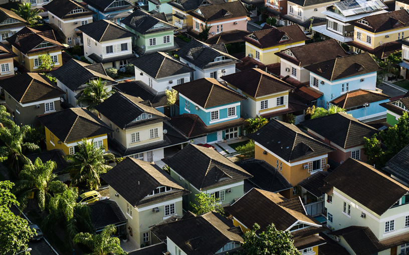 Что почитать на выходных: «Добрые соседи» Сары Лэнген