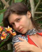 автор Лора Вайс