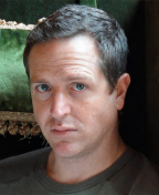 автор Хью Хауи